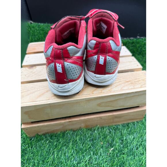 Nike- Cleats-Red/White- Size 5.5Y - Picture 7 of 10